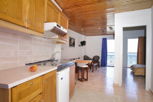 Kyveli Hotel Apartments - Photo5