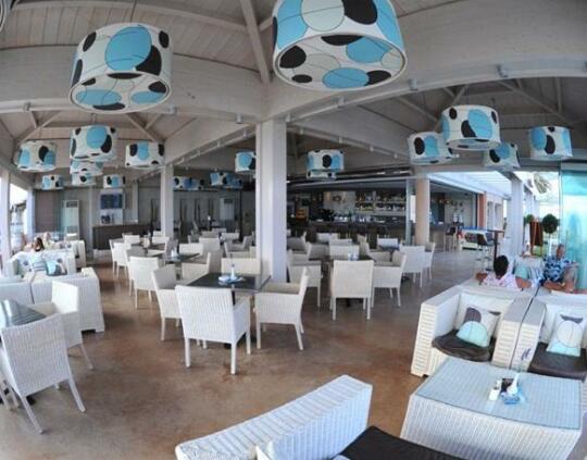 Acharavi Beach Hotel - Photo4