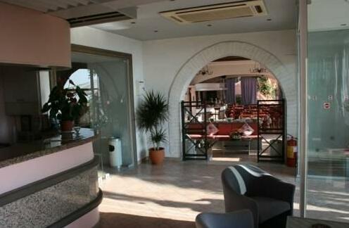 Aegli Hotel Perama - Photo5
