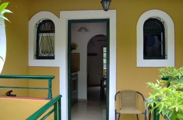 Afrodite's Pool and Studios - Photo3