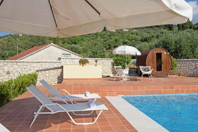Agapi Villa Kassiopi - Photo4