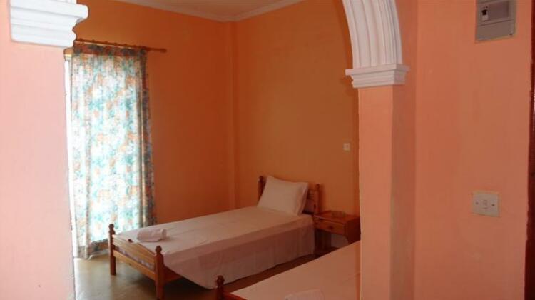 Akis Rooms - Photo2