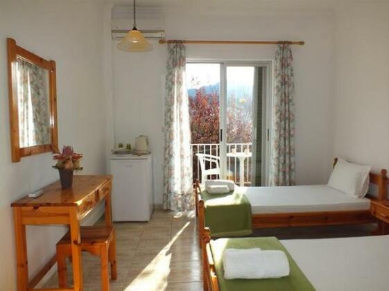 Akis Rooms - Photo3