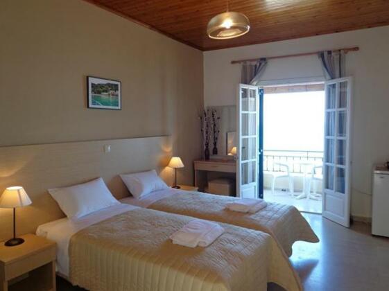 Akrogiali Rooms - Photo4
