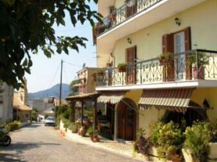 Alexandros Rooms Hotel - Photo4