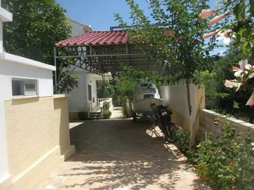 Alexandros Walnuttree Arillas Corfu - Photo3