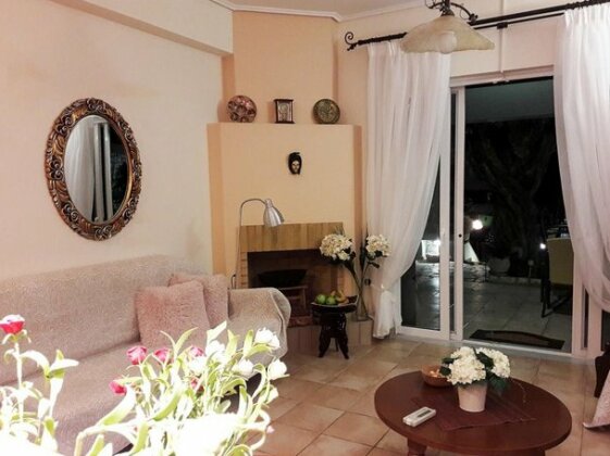 Aliki House - Photo4