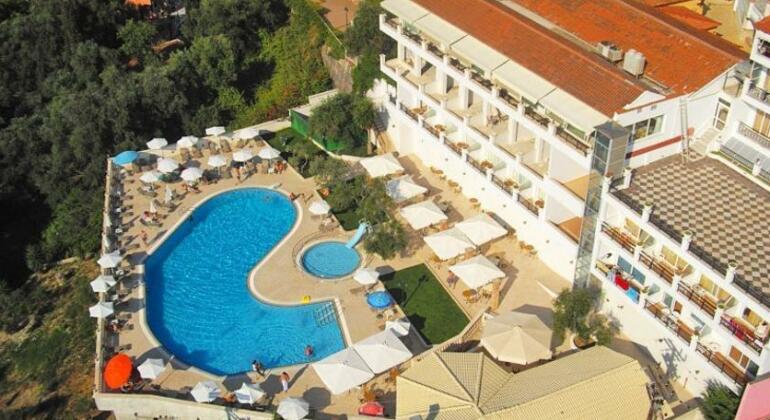 Aloha Hotel Corfu Island - Photo4