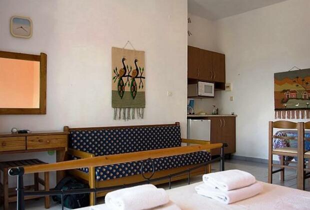 Andromaches Holiday Apartments - Photo4
