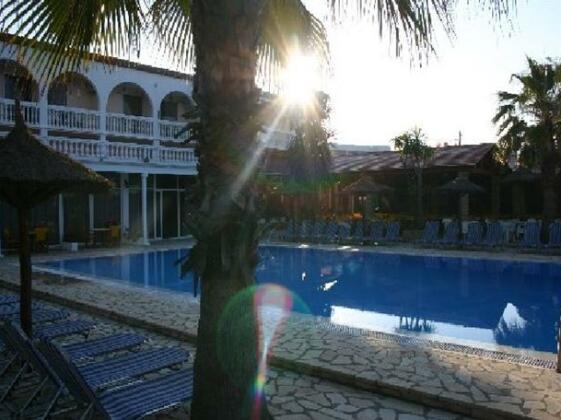 Angela Beach Hotel - Photo2
