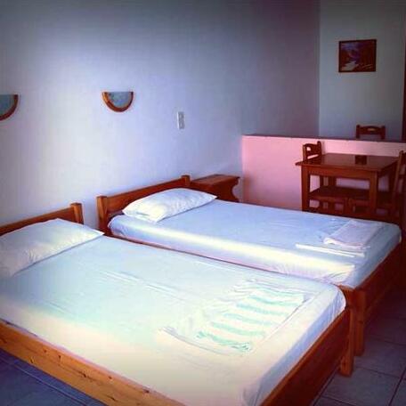 Angelicas Backpackers Hostel - Photo5