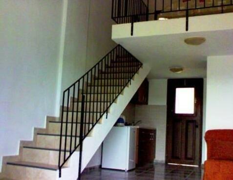 Angelina Studios and Apartments - Photo3