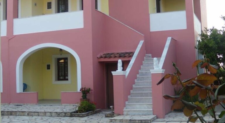 Antigoni's Apartments