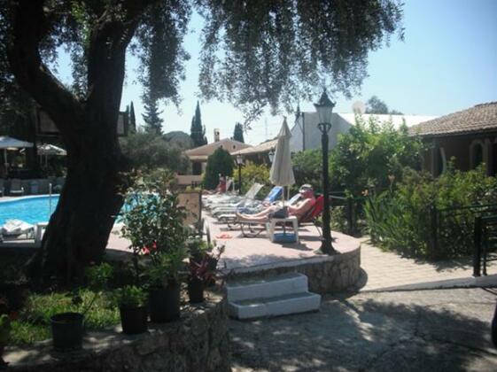 Aphrodite Studios - Photo4