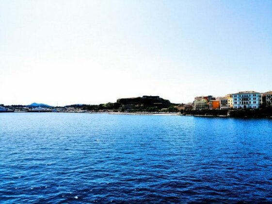 Aphrodite's Home - Photo4