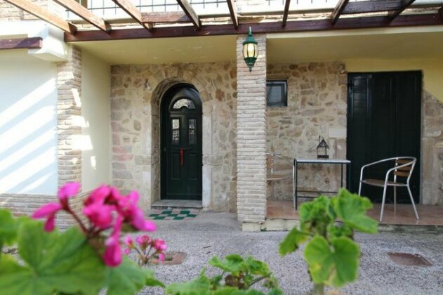 Ariadni Stone House - Photo2