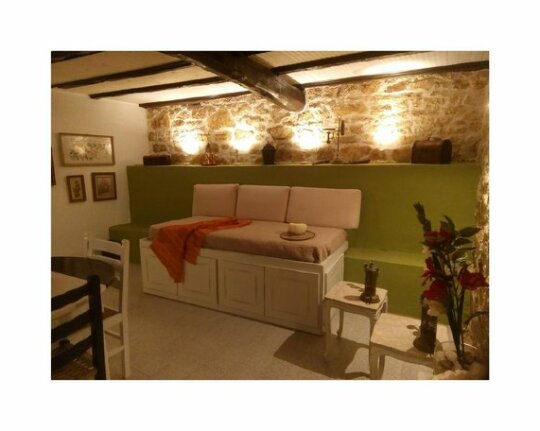  Photo 2