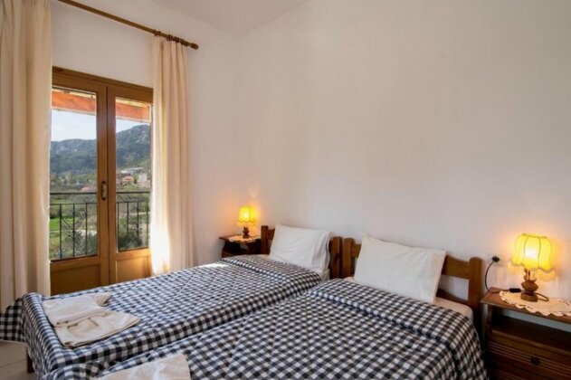 Athena - Two Bedroom Apartment - Photo3