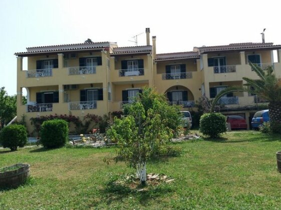 Athineos Apartments - Photo2