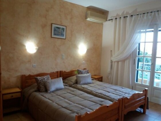 Athineos Apartments - Photo5