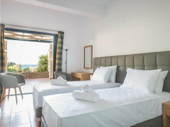 Barbati Beach Pool Villa - Photo4