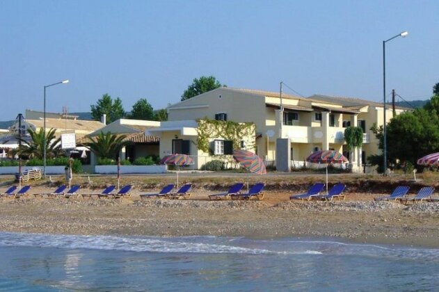 BeachFrontSalvanos - Photo2