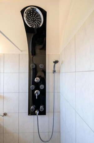 Botzoris Apartments - Photo5