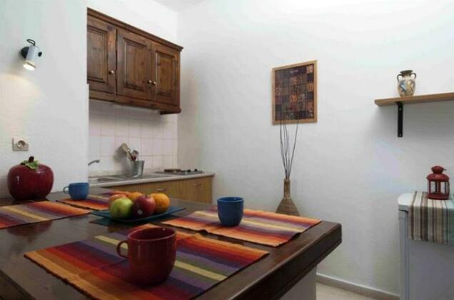 Captain's Apts Barbati - Photo4