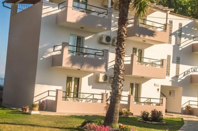 Cavos Beach House - Photo2