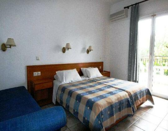Chandris Apartments - Photo4