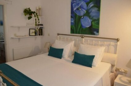 Corfu Beach Cottage - Durrells Dressing Rooms