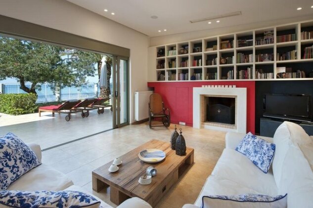 Corfu Beachfront Villa - Photo4