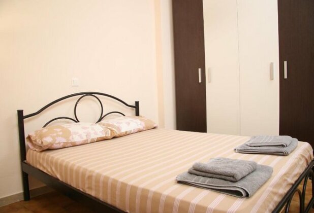 Corfu Downtown 2 - Photo5