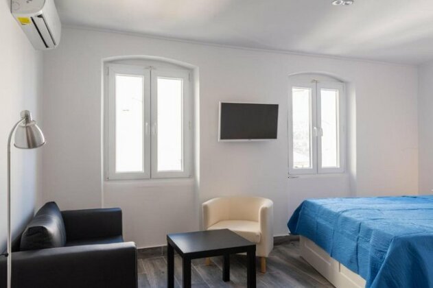 Corfu Downtown Suites - Photo4