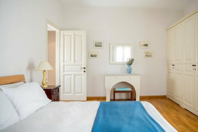 Cosmos Beach House - Photo5