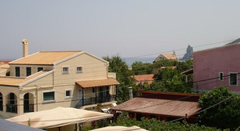 Delphi - Photo2