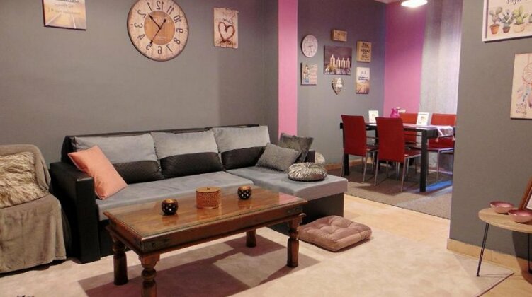 Desiree City Apartment - Photo2