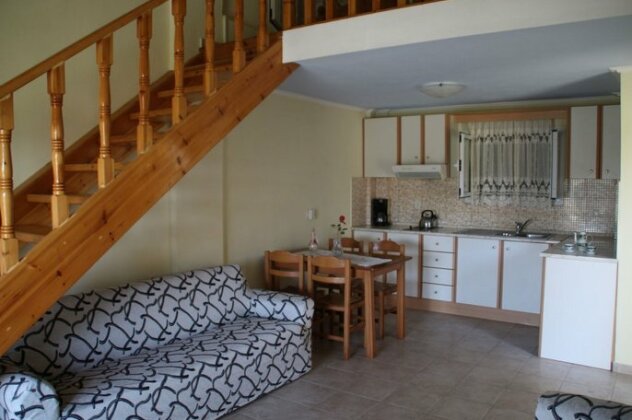 Dimitra's Maisonette - Photo3