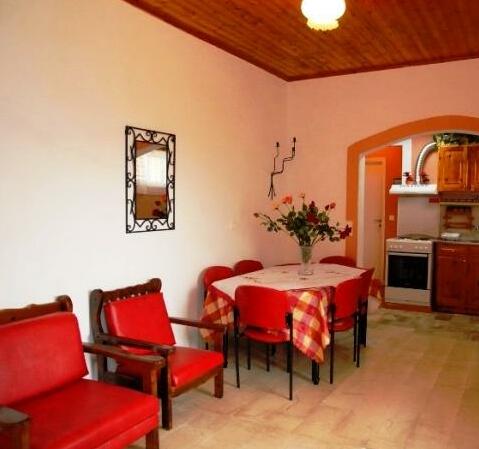 Eleni Family Apartments - Photo3