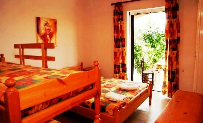 Eleni Family Apartments - Photo4