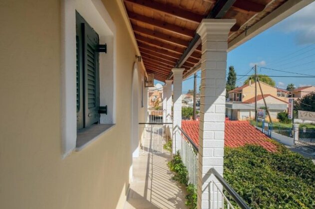 Elisavet Apts - Photo2