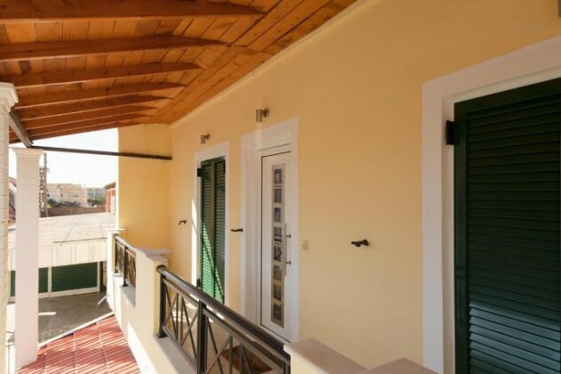 Elisavet Apts - Photo3