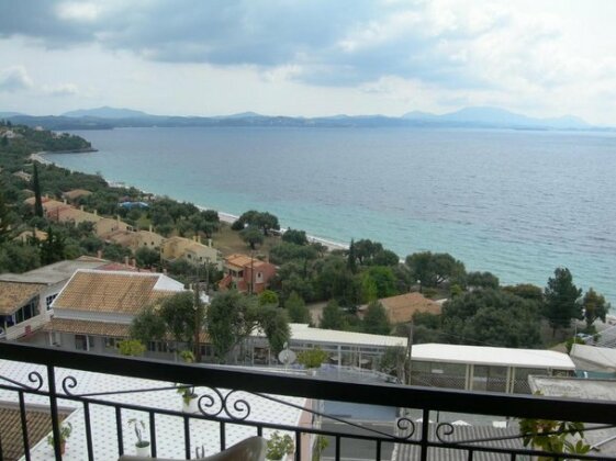 Emilios Apartments - Photo2