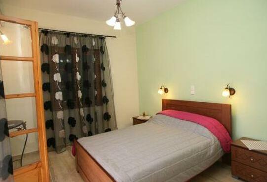 Emily's Apartments - Photo5