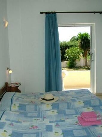 Esperides Gousades - Photo4