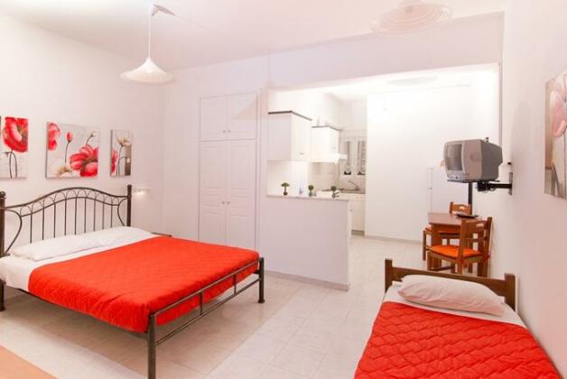 Evergreen Apartments - Photo2