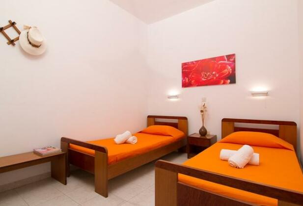 Evergreen Apartments - Photo5