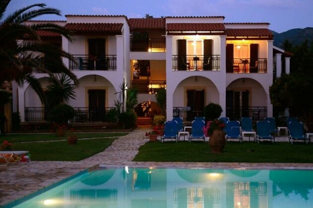 Filorian Hotel Apartments - Photo4