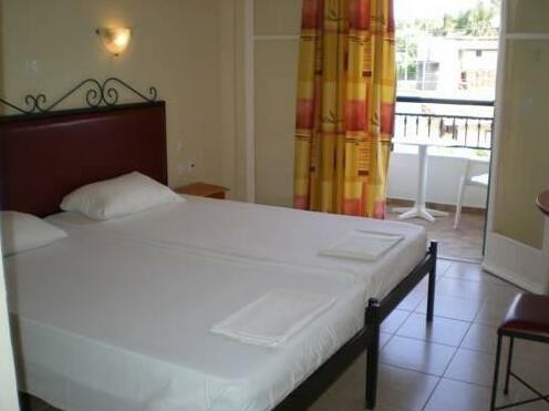 Filoxenia Apartments Moraitika - Photo2