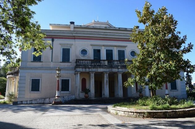 Garitsa Bay Apartment